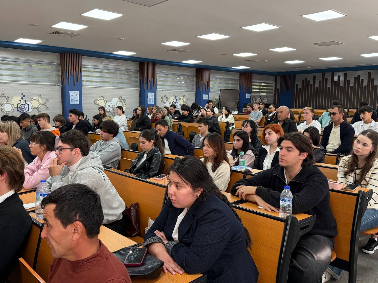 Встреча на тему Мир — высшее благо